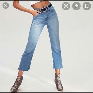 BDG SIZE 27 HIGH RISE CROPPED JEANS